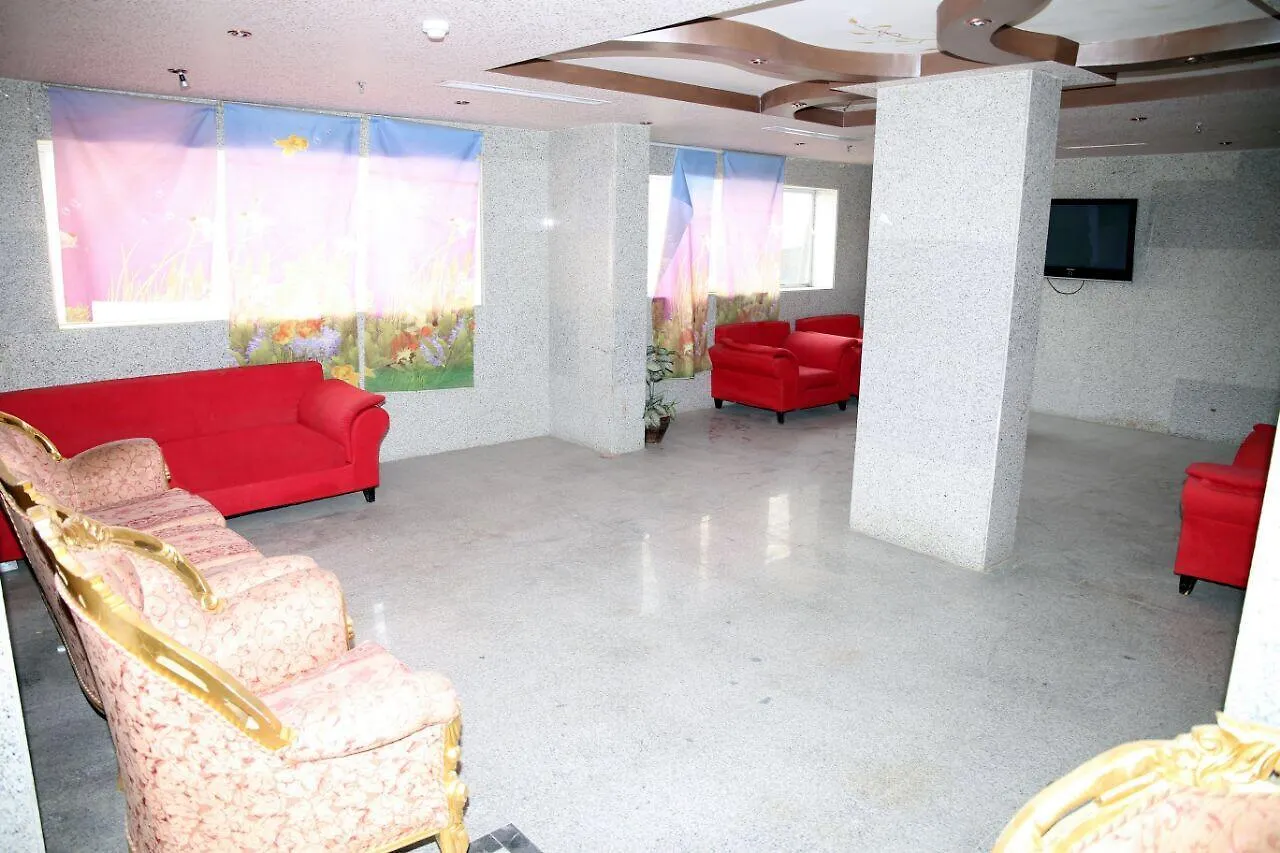 Al Nozol Al Malakia Otel Mekke